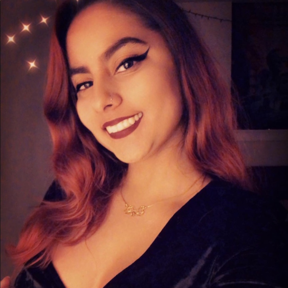 Meet your Posher, Zehra